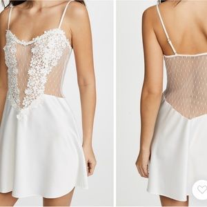 Flora Nikrooz | Showstopper Chemise With Lace | Large